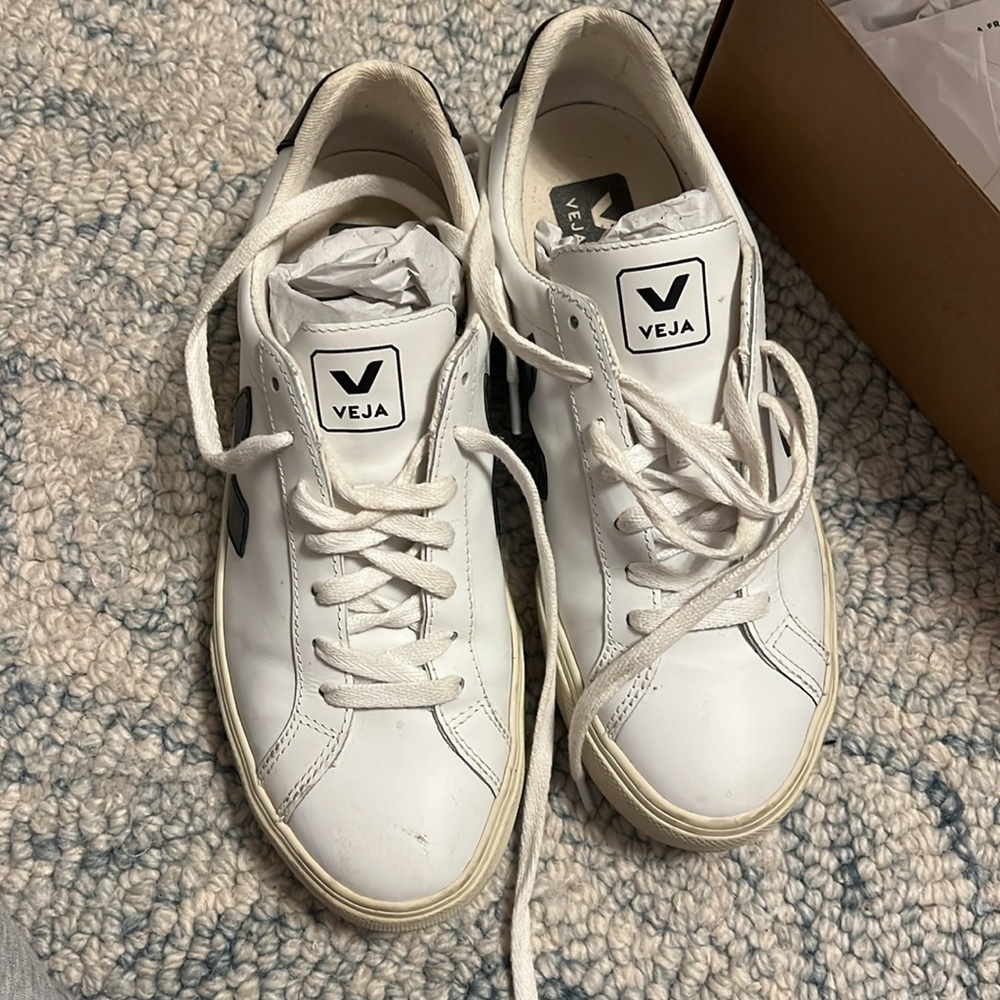 Veja Esplar Logo Leather Extra White - Picture 2 of 4